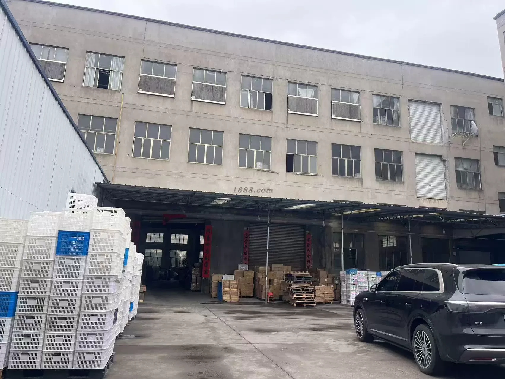 Factory equipment for insulated drinkware projects